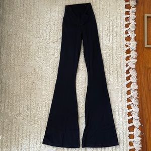 Aerie crossover flare leggings XS TP